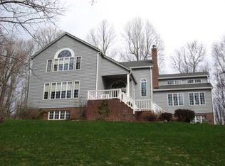 787 Sherwood Dr, Marion, VA 24354