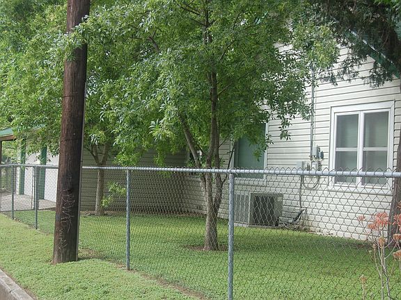 4th image of 102 Hoover Ave