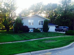 18920 Maple Ave, Country Club Hills, IL