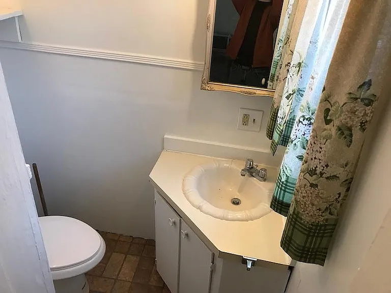 520 N Water St — Photo 8