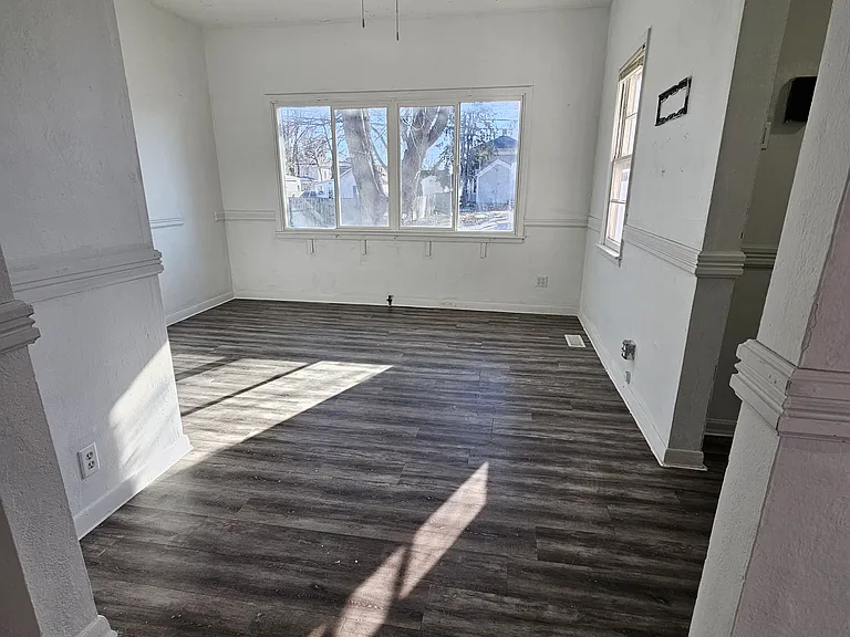 405 W Grimes Ave — Photo 9