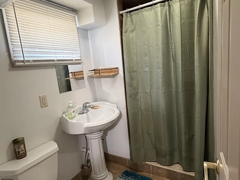 92 Lyman St #5 — Photo 8