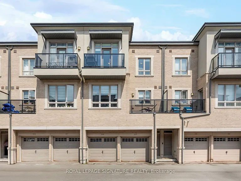 105 Kayla Cres E #18 — Photo 26