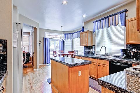 [photo 1882781] Kitchen.jpg
