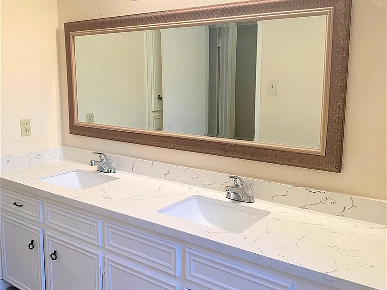 4224 Boone Rd — Photo 2