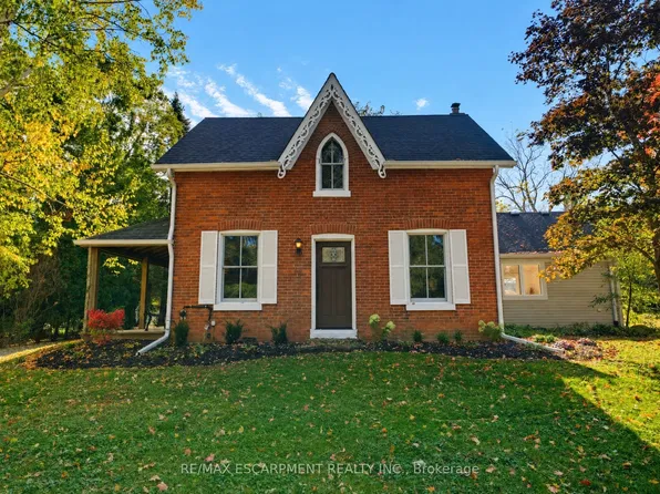 212 Concession 8 Rd E, Flamborough, ON L8B 1N7