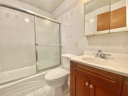 Rented by Astoria Realty | media 16