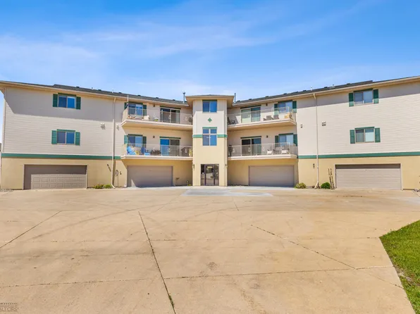 5855 24th St S APT 202, Fargo, ND 58104