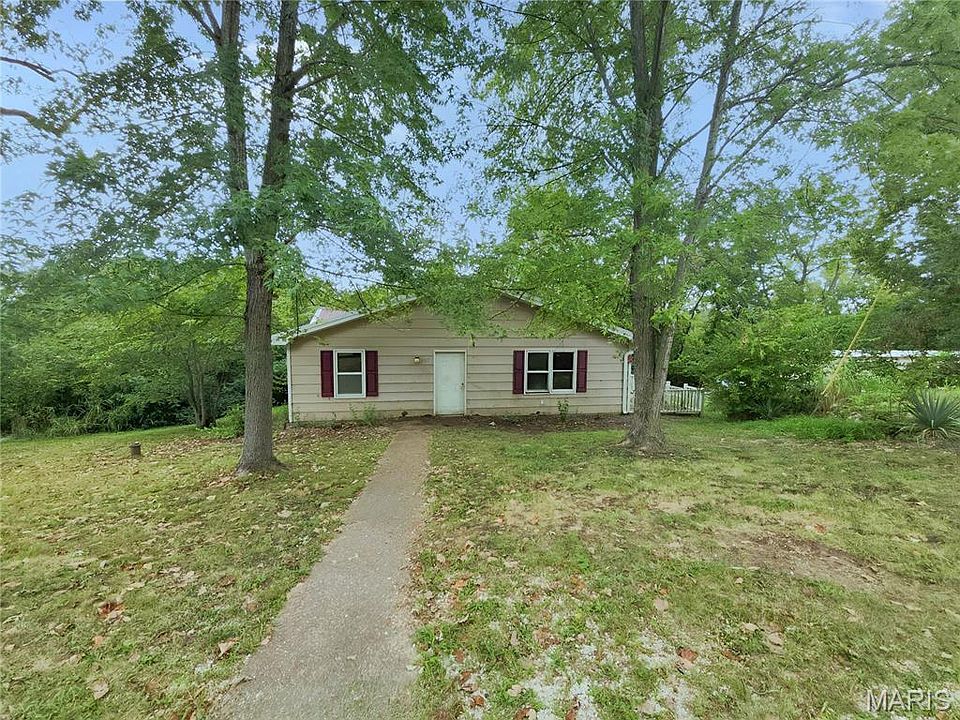 1st image of 907 Rock Rd