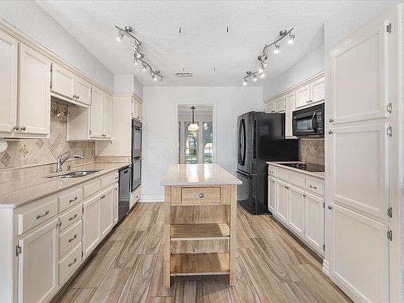 5th image of 4204 Misty Meadow Dr