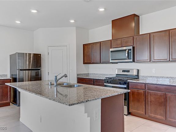 5th image of 7256 Saxby Ave