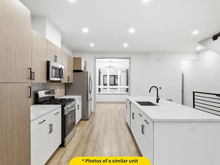 University Hills Townhomes — Photo 46