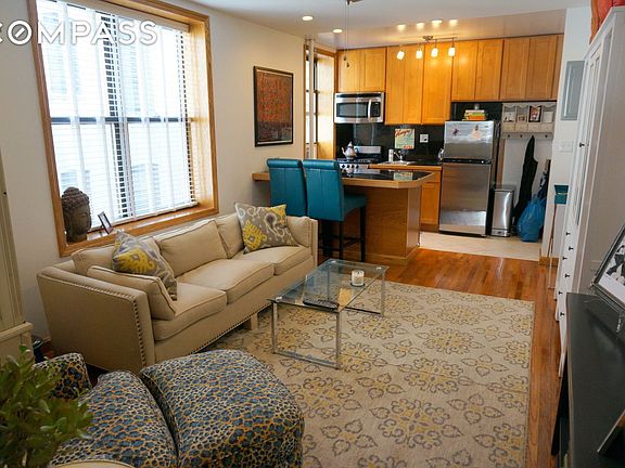 4th image of 205 W 10th St APT 6D