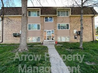3840 S 46th St #4, Lincoln, NE 68506