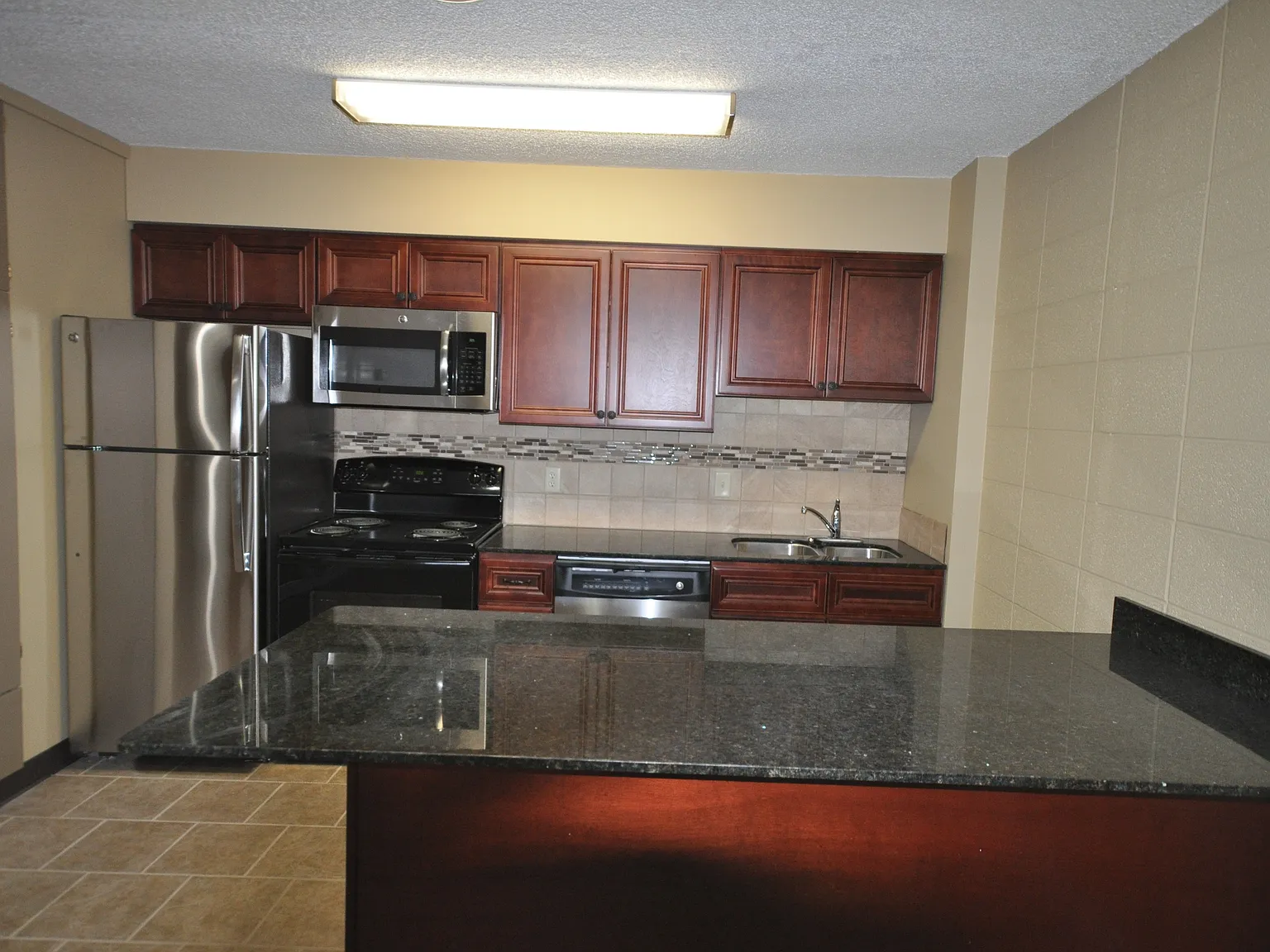 Capital Hill Apartments — Photo 2