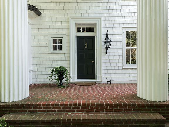 2 Beverly Rd 30 - WEB.jpg