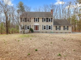 15 Daniels Rd, Mendon, MA 01756