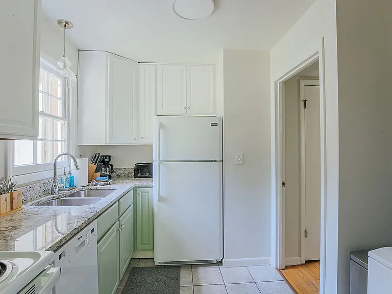 100 Westerly Ave #A — Photo 10