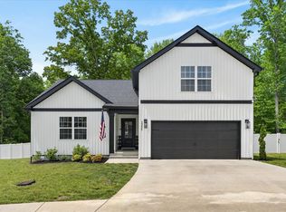 1255 Boulder Pass Rd, Clarksville, TN 37040