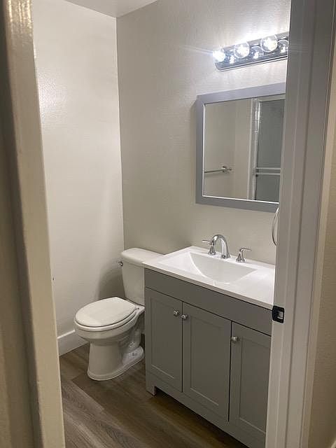 2nd image of 4126 Elm Ave