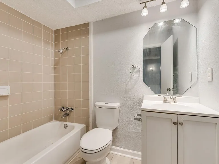 5209 Daytona Dr — Photo 13