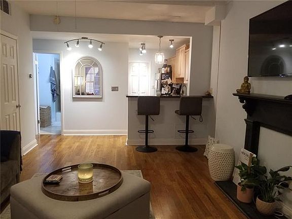 4th image of 760 Magazine St APT 208