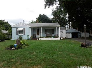 806 McKinley St, East Rochester, NY 14445