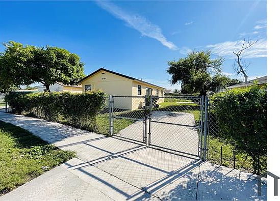 1st image of 18740 SW 113th Ave #1
