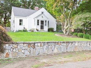 14 Koger Rd, Trumbull, CT 06611