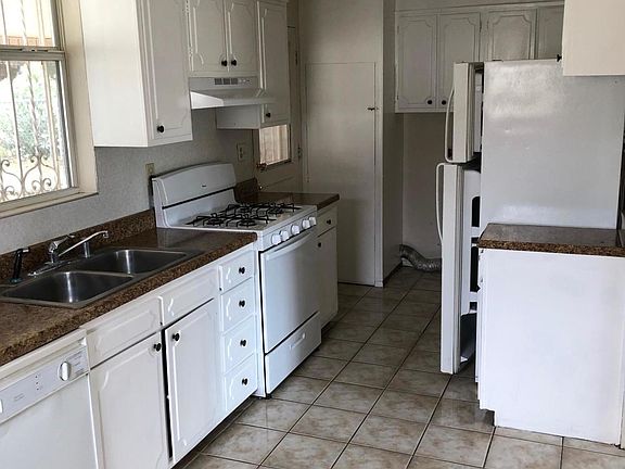 3rd image of 7204 Cielo Vista Dr