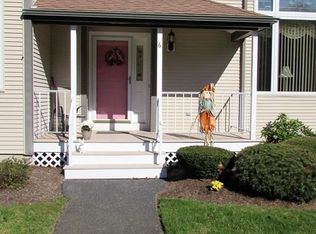 6 Willow Pond Dr, Rockland, MA 02370