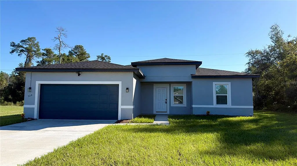 4 bed, 2.0 bath, 1883 sqft, $2,000 — Photo 1