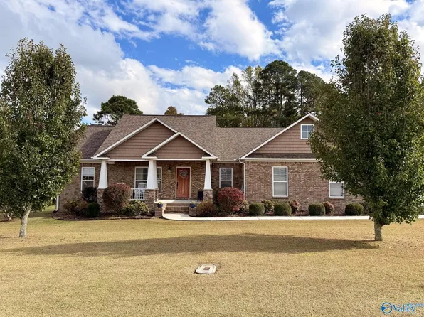 116 Dorchester Cir, Albertville, AL 35951
