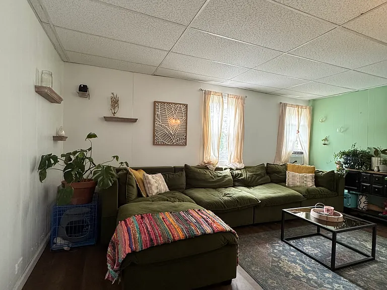 862 South St #4 — Photo 4