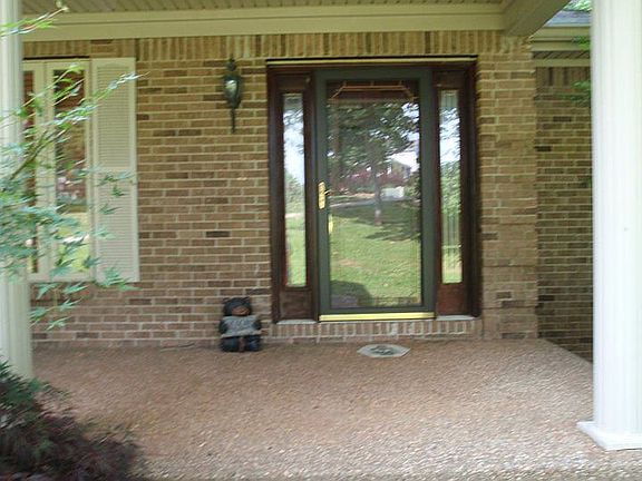 5th image of 1006 Steeplechase Ct