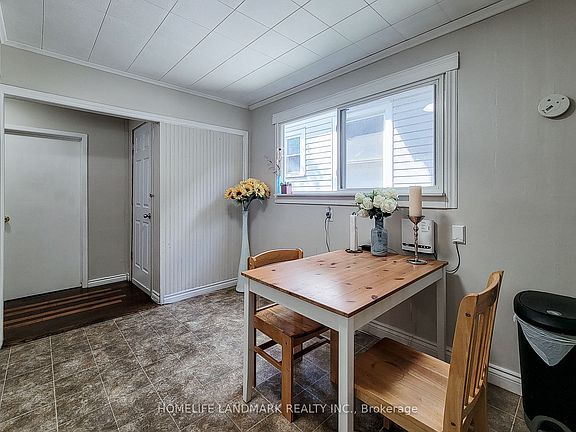 5th image of 242 Bowman St