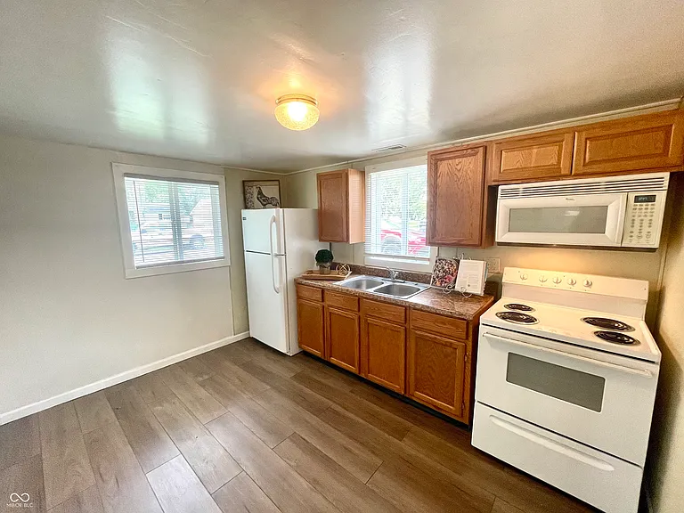 1704 S Lindell Dr — Photo 7