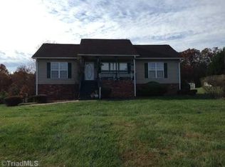 1320 Tillotson Rd, Pinnacle, NC 27043