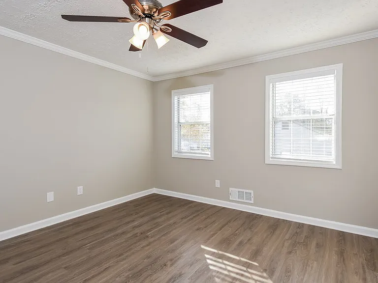 2282 Martingale Ln — Photo 12