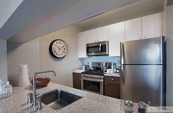 3rd image of 4310 Crescent St APT 2004