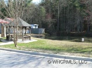 210 Sweet Ln, Hendersonville, NC 28792