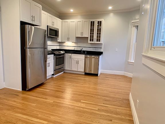 3rd image of 2 Church St #8