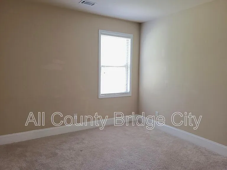 5 Calgary Ct — Photo 15