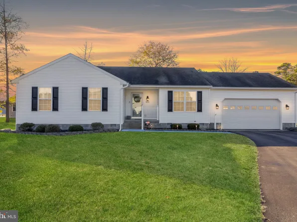 501 Highland Ct, Blades, DE 19973