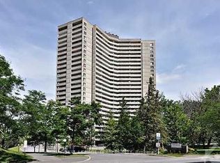 1081 Ambleside Dr #1705, Ottawa, ON K2B 8C8