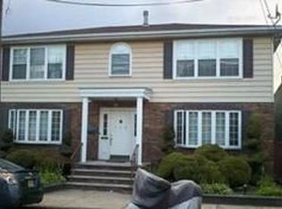 709 9th St, Secaucus, NJ 07094