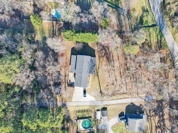 5031 Delashmitt Rd, Hixson, TN 37343