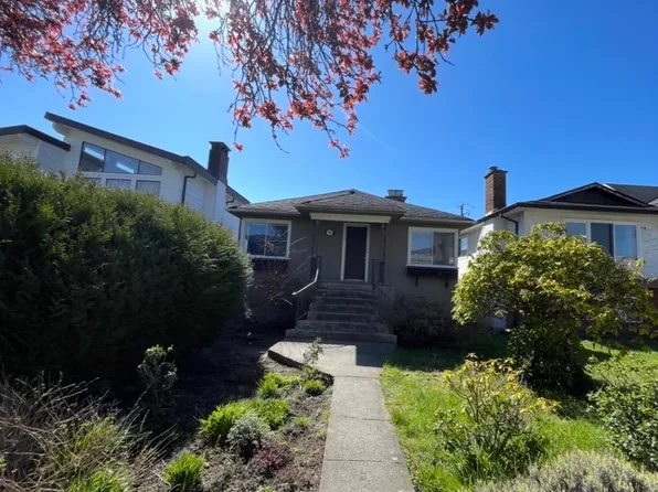 782 W 66th Ave, Vancouver, BC V6P 2R5