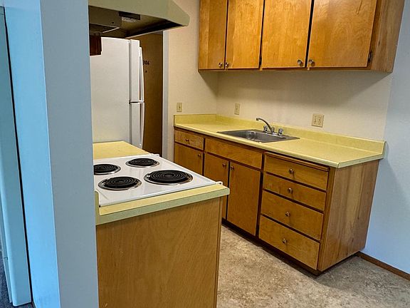4th image of 1725 Oxford St APT 306