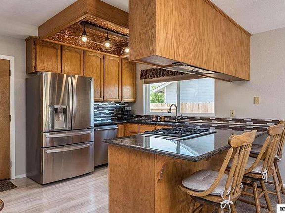 4th image of 1246 Manhattan Way